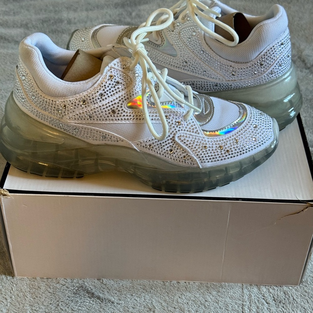 Guess White Sneakers with Shimmering Details